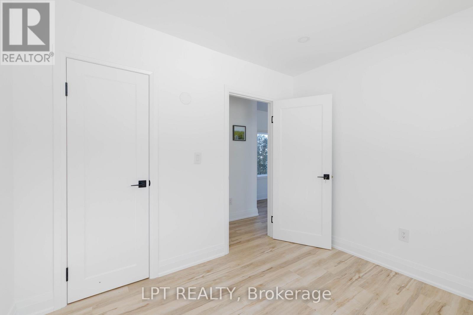 47 MOON POINT DRIVE — photo 14