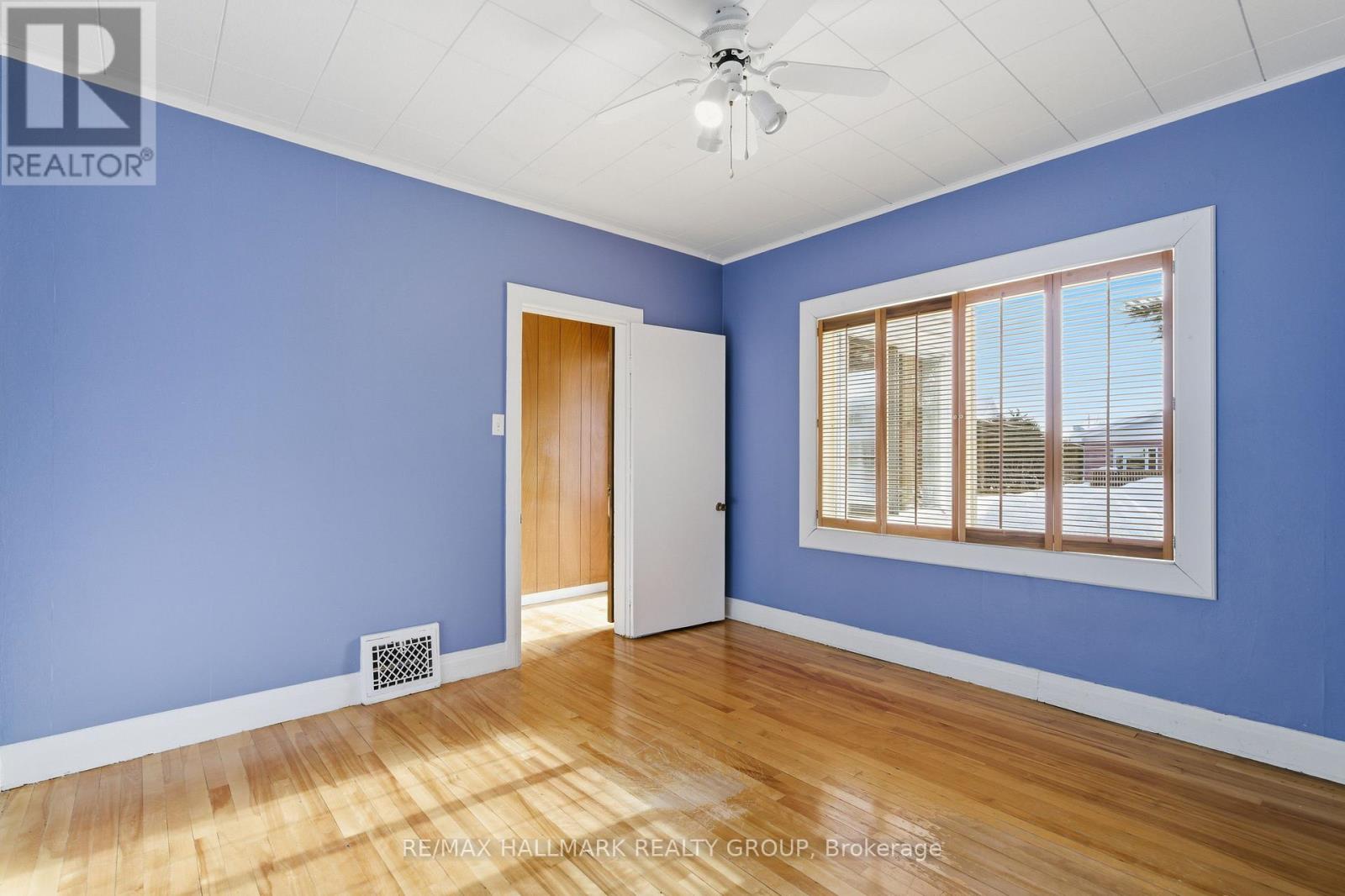 521 NELSON STREET W - 30