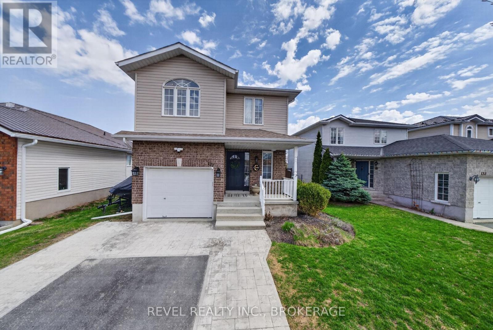 129 AMY LYNN DRIVE - 1
