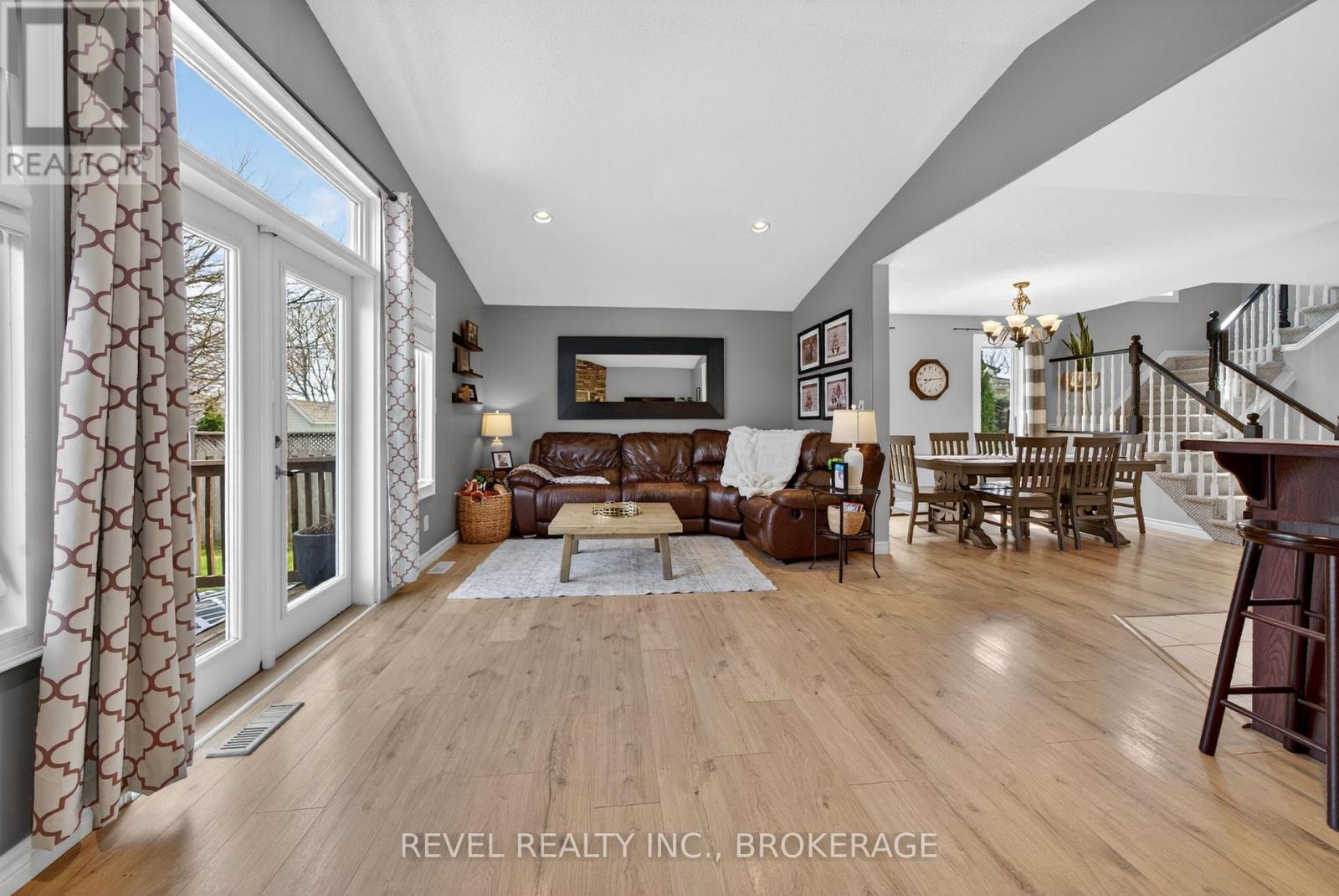 129 AMY LYNN DRIVE - 12