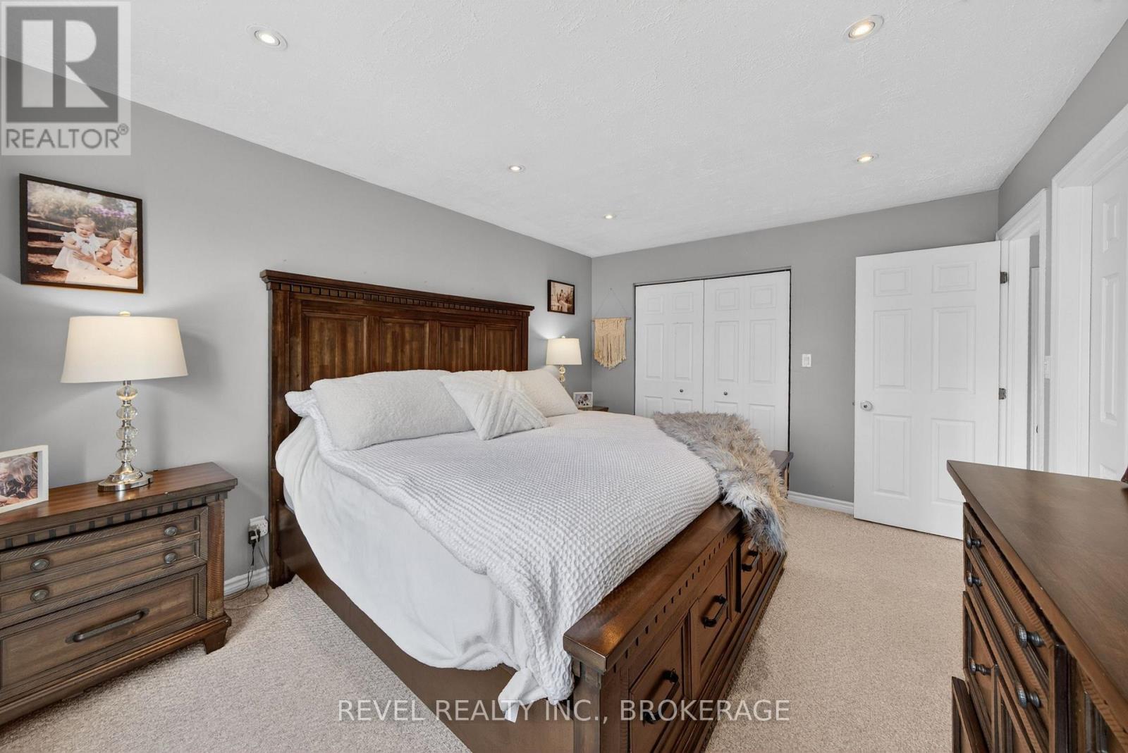 129 AMY LYNN DRIVE - 20
