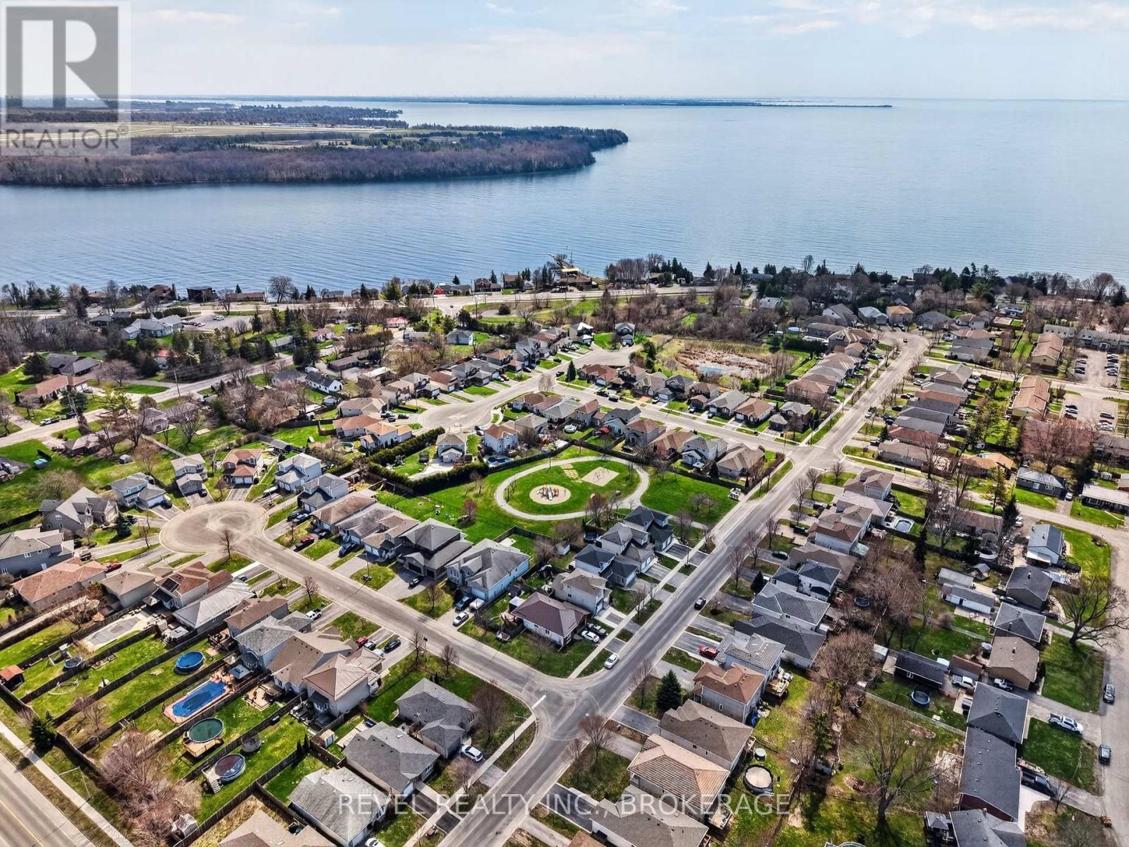 129 AMY LYNN DRIVE - 34
