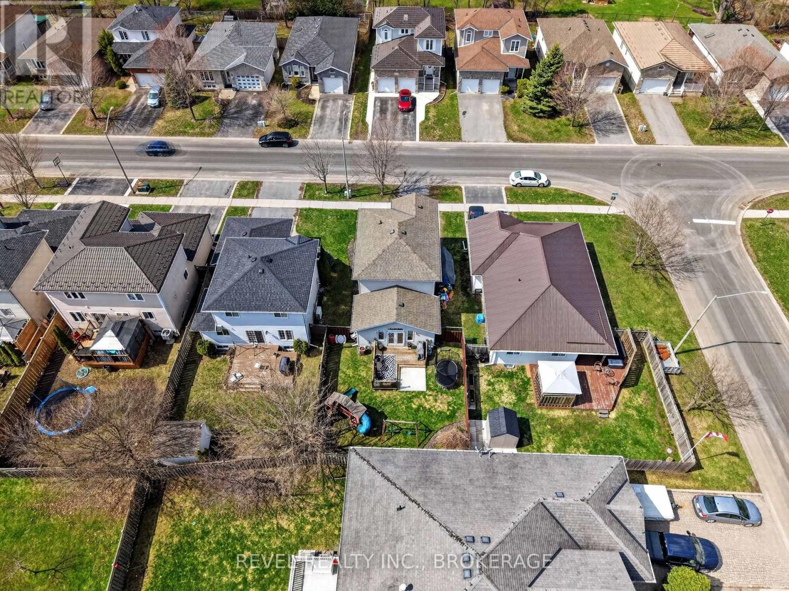 129 AMY LYNN DRIVE - 36