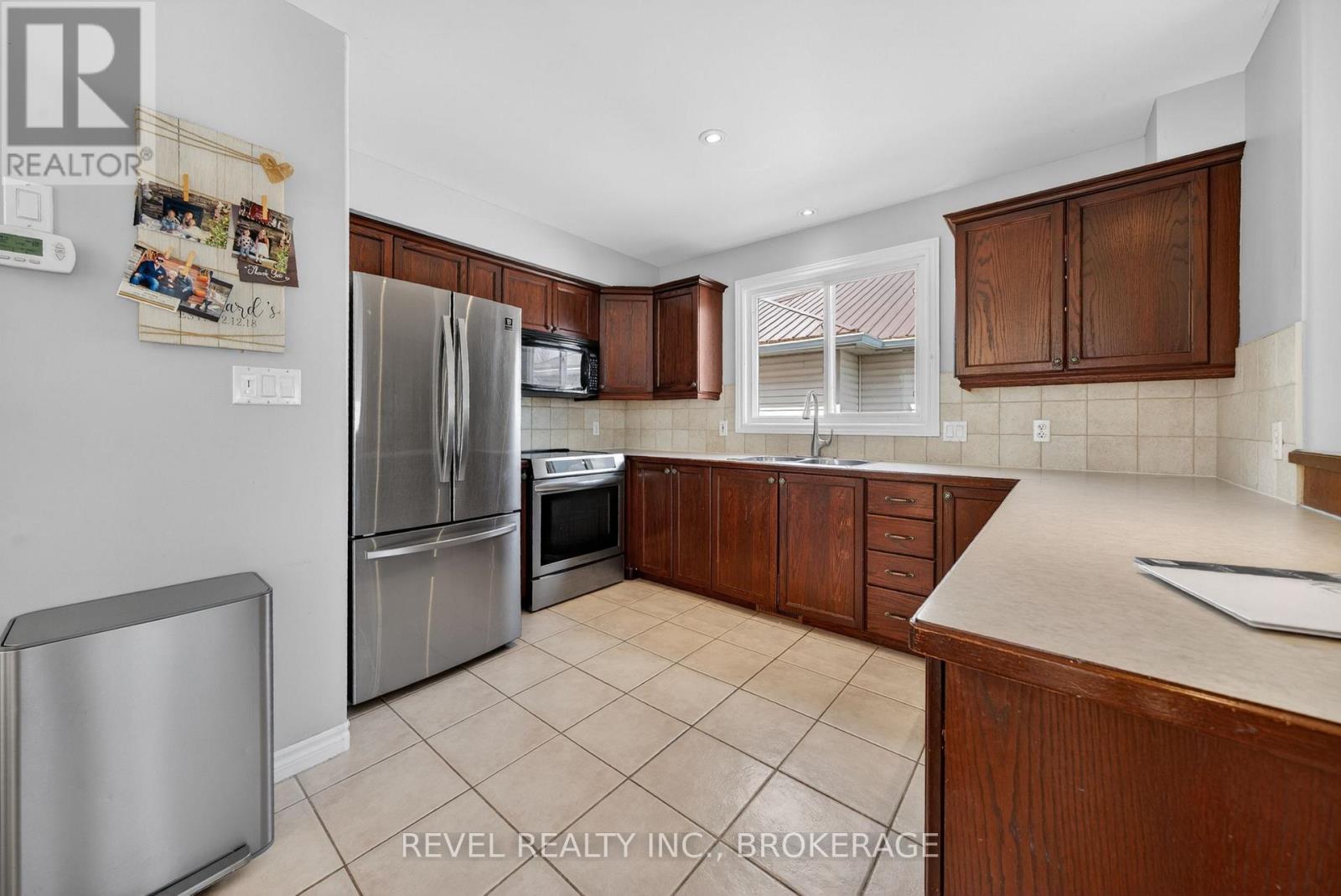 129 AMY LYNN DRIVE - 9