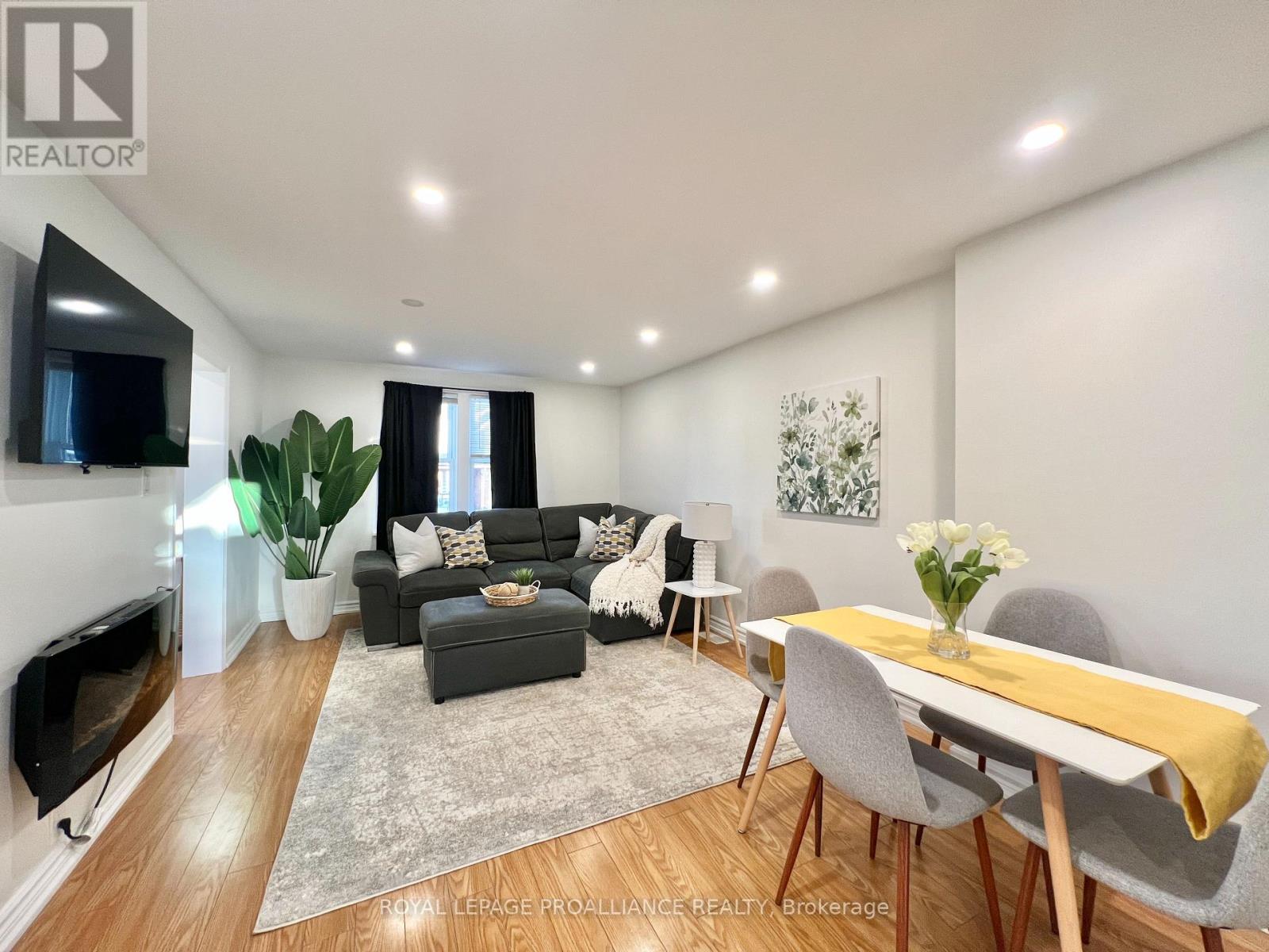 248 DUFFERIN AVENUE — photo 6