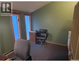Den - 935 4th Street, Estevan, SK S4A0W2 Photo 16