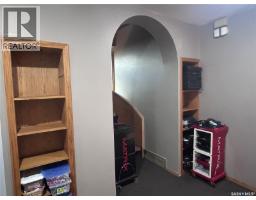 Storage - 935 4th Street, Estevan, SK S4A0W2 Photo 15