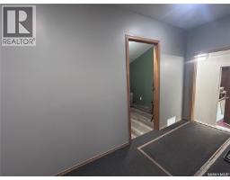 3pc Bathroom - 935 4th Street, Estevan, SK S4A0W2 Photo 13