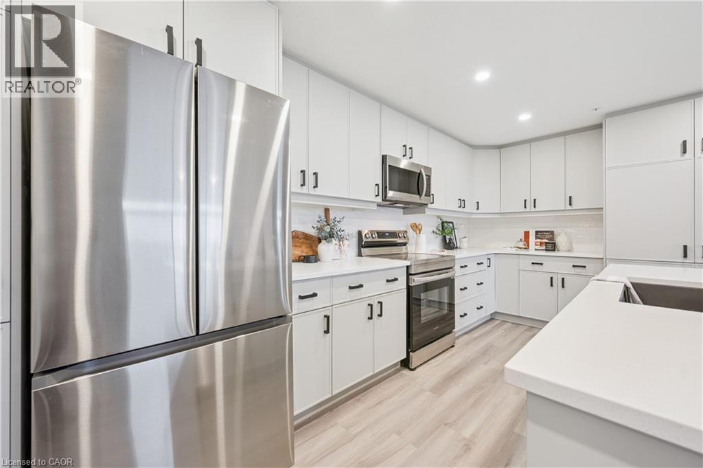 99B FARLEY Road Unit# 407, Centre Wellington, Ontario, N1M0J9 — Photo 16