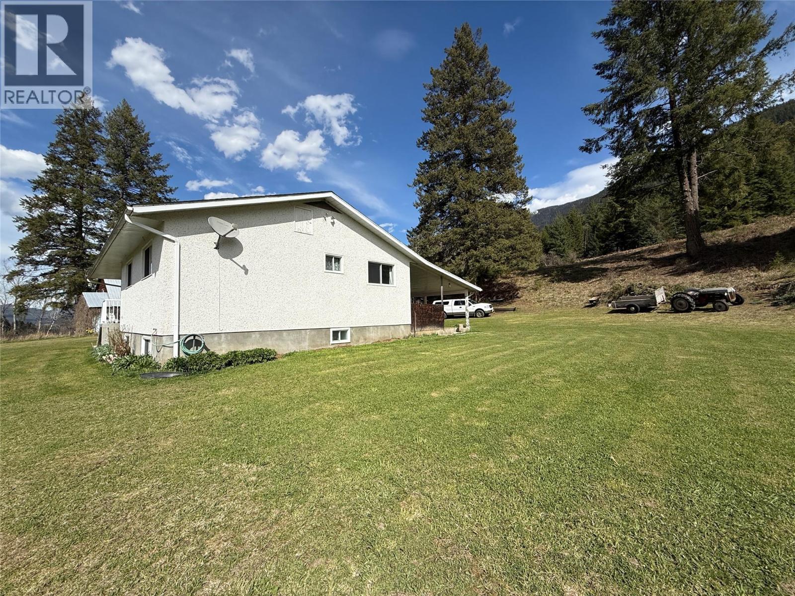 6915 Kimoff Road - 3