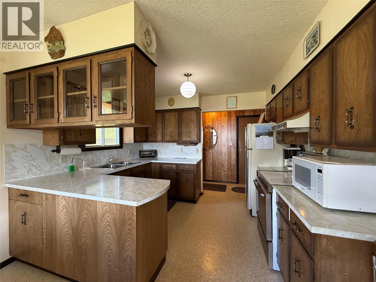 6915 Kimoff Road - 18