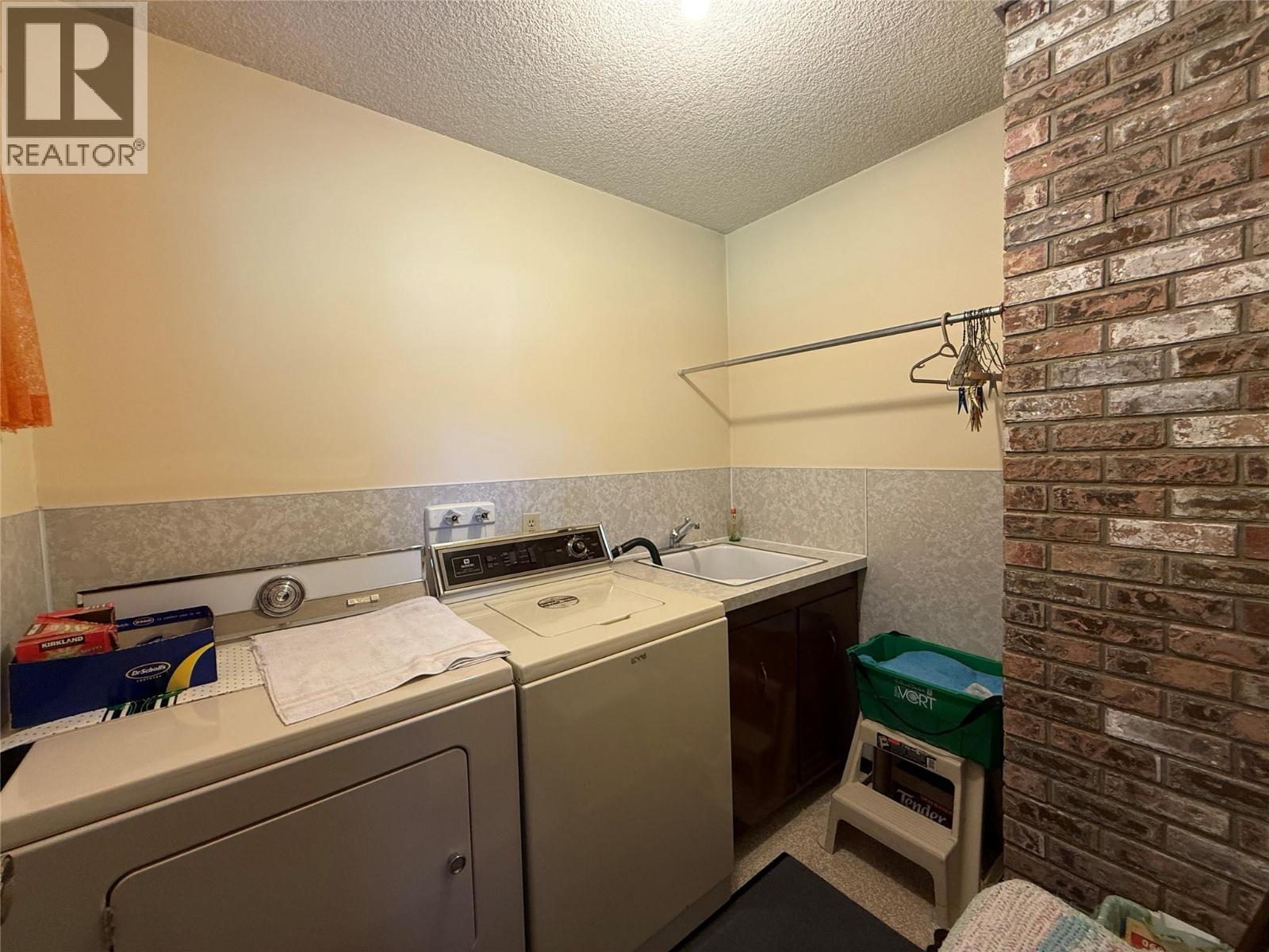 6915 Kimoff Road - 30