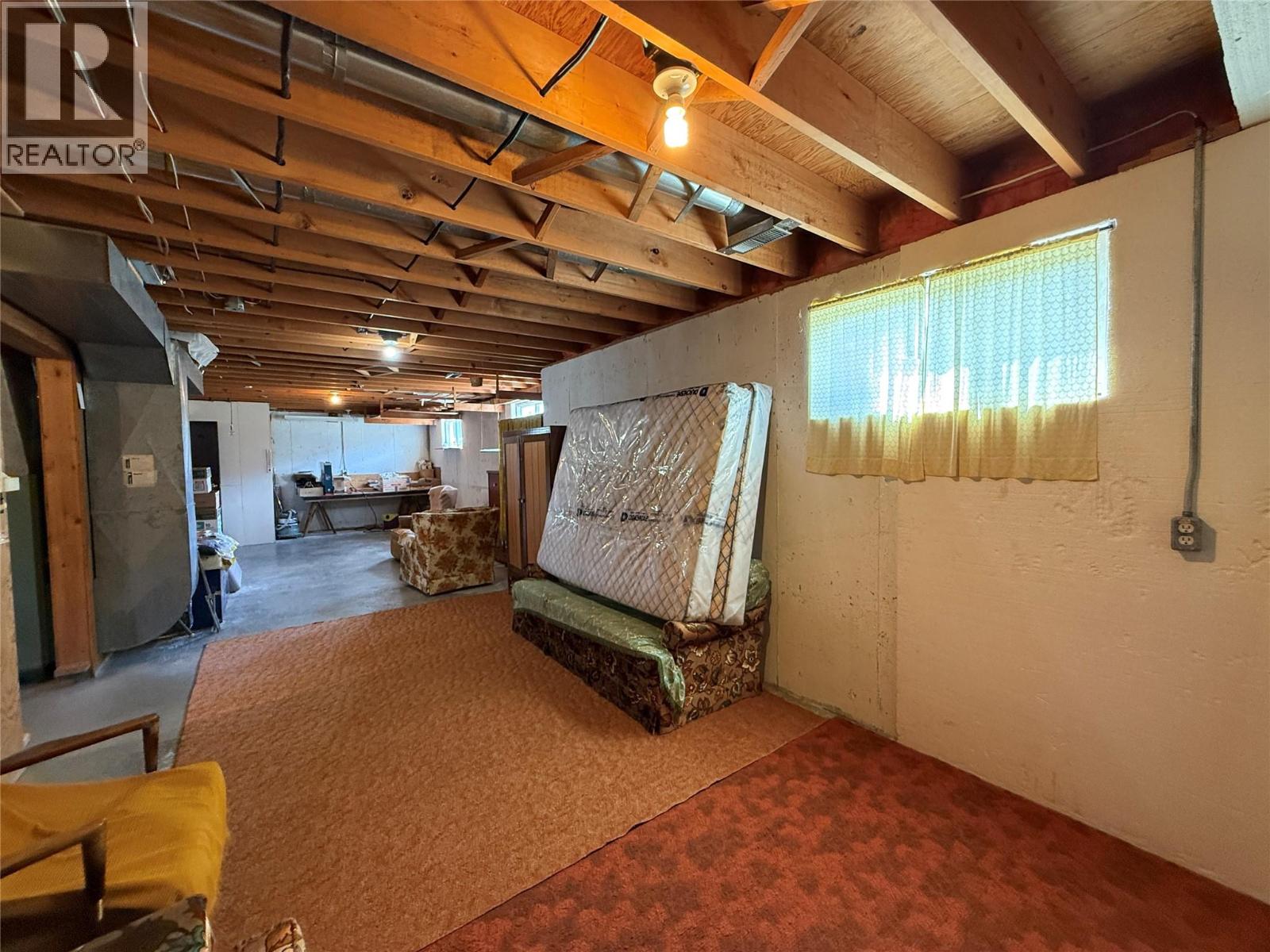 6915 Kimoff Road - 33