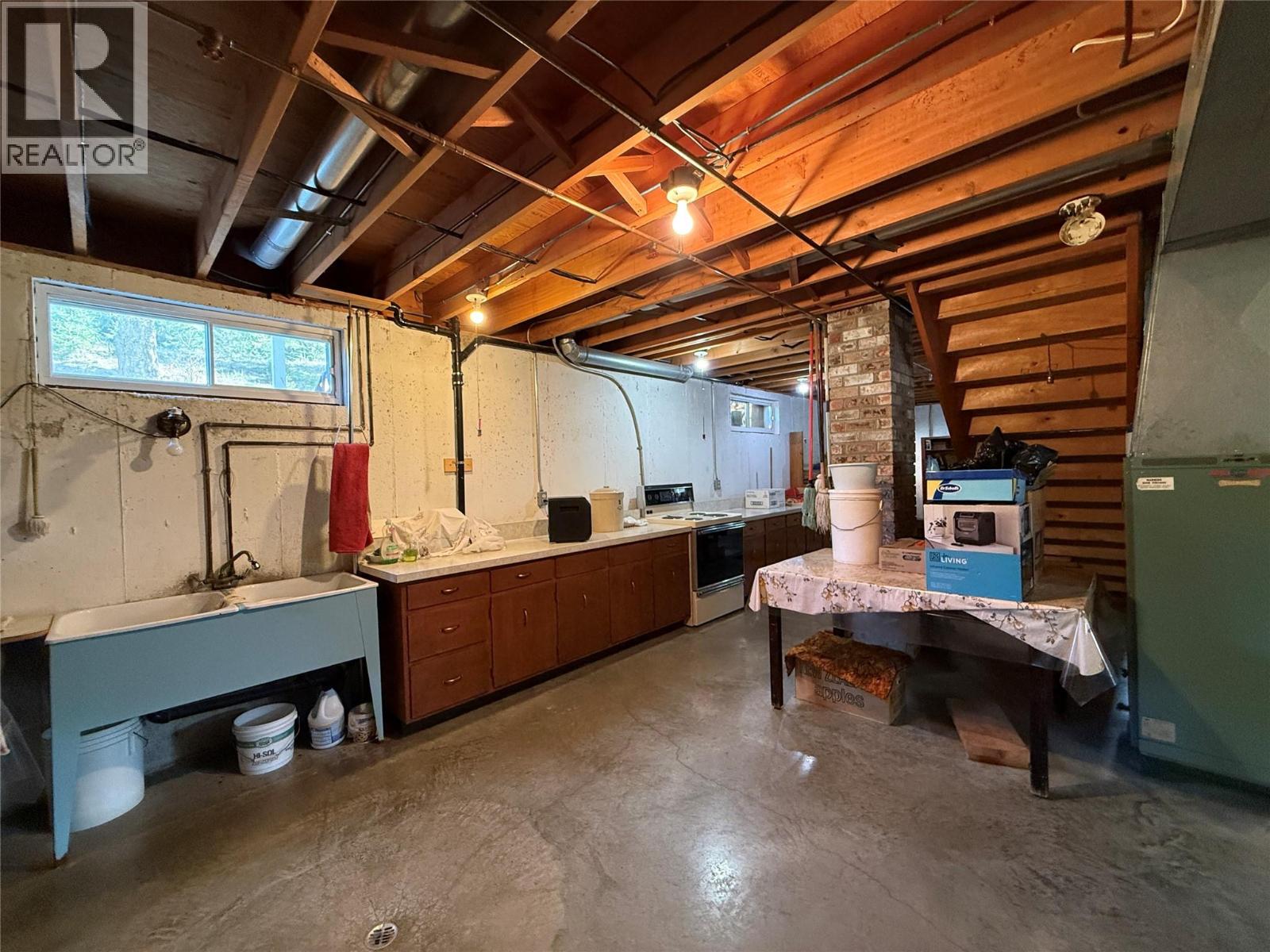 6915 Kimoff Road - 36