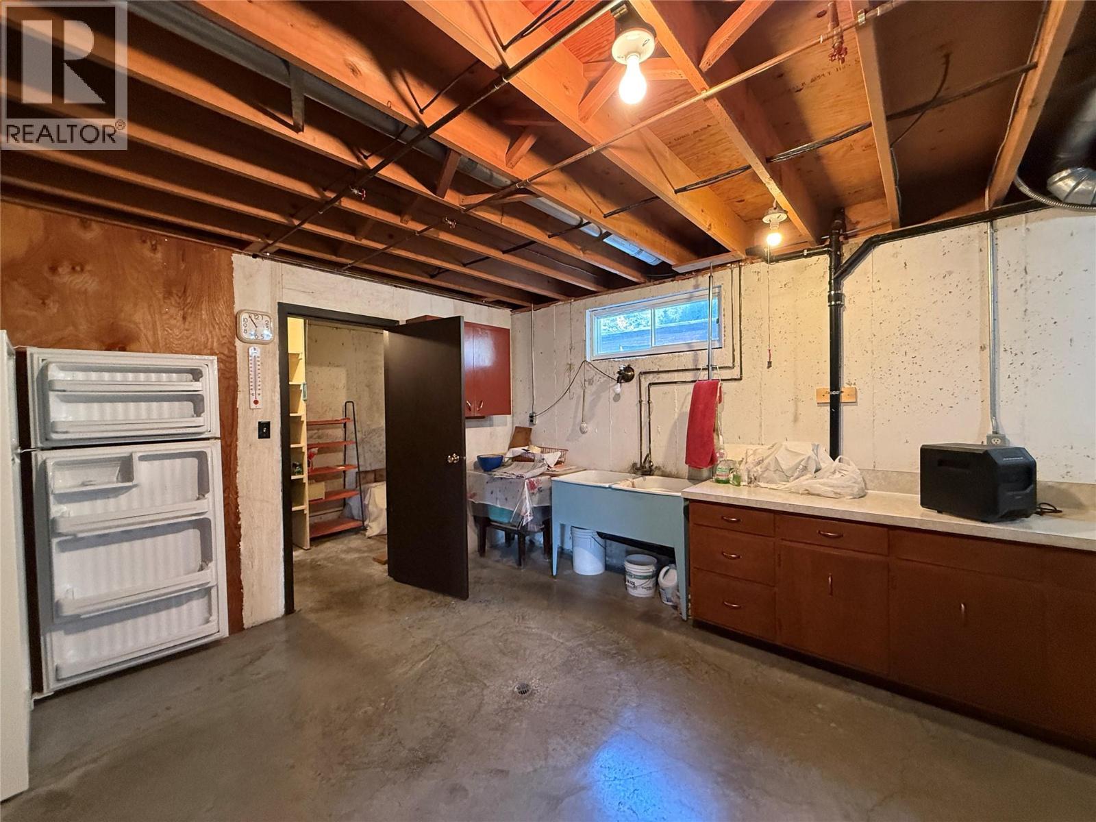 6915 Kimoff Road - 35