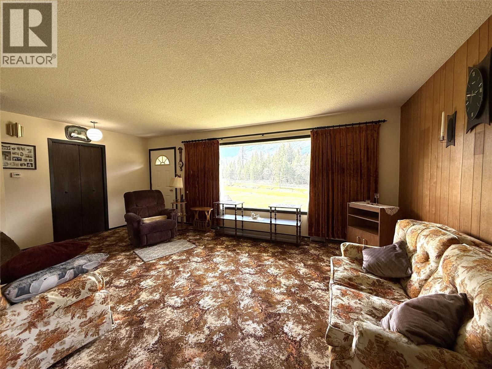 6915 Kimoff Road - 15