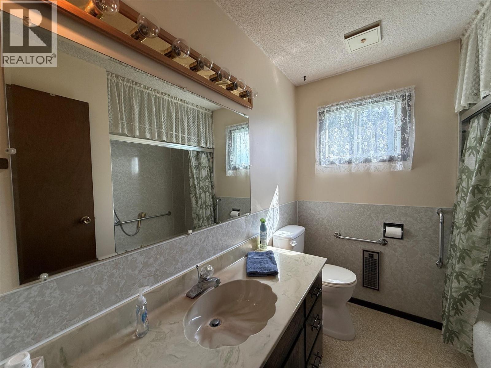 6915 Kimoff Road - 28