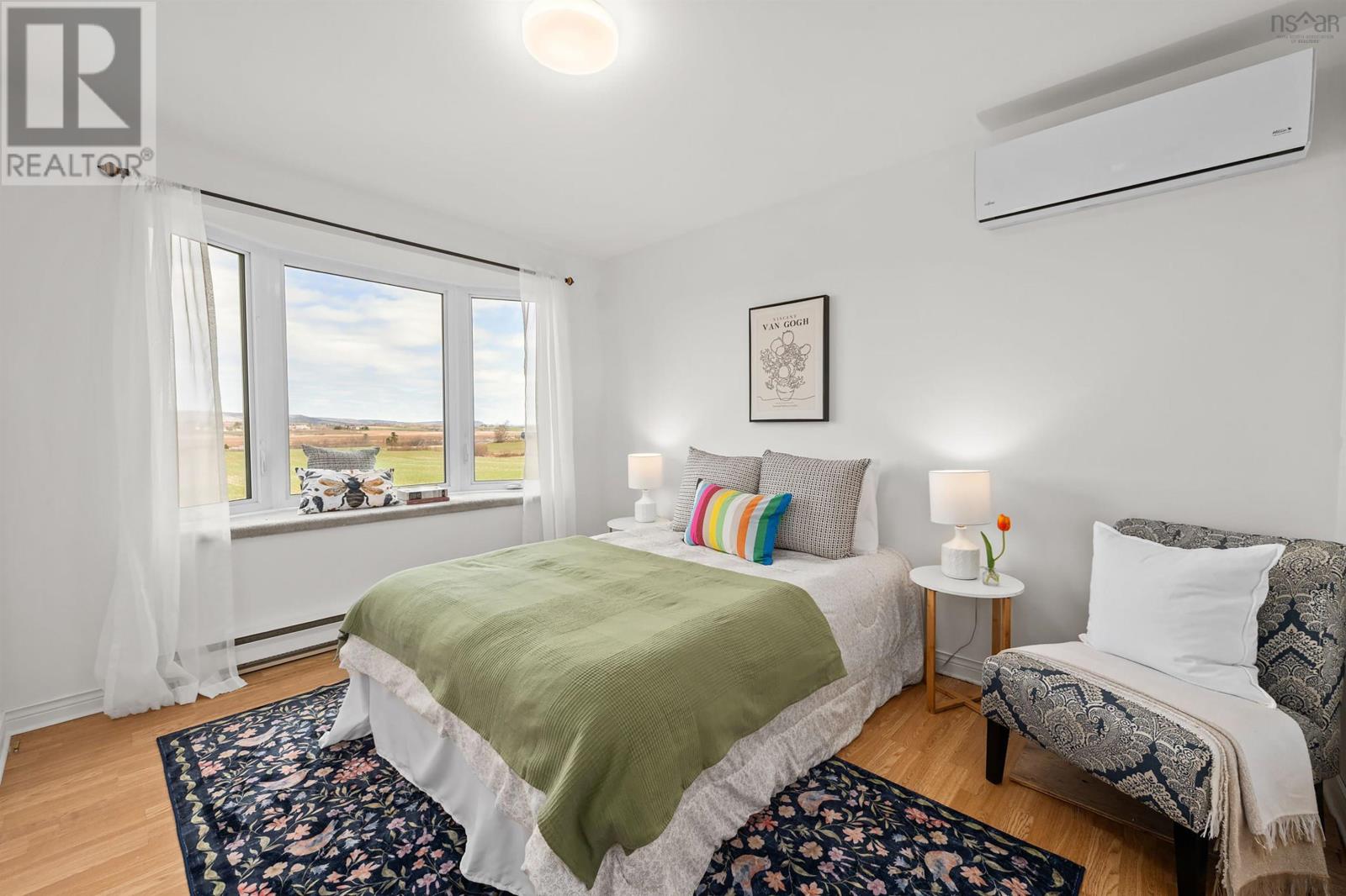 Property 23 of 50 of 789 Canard Street