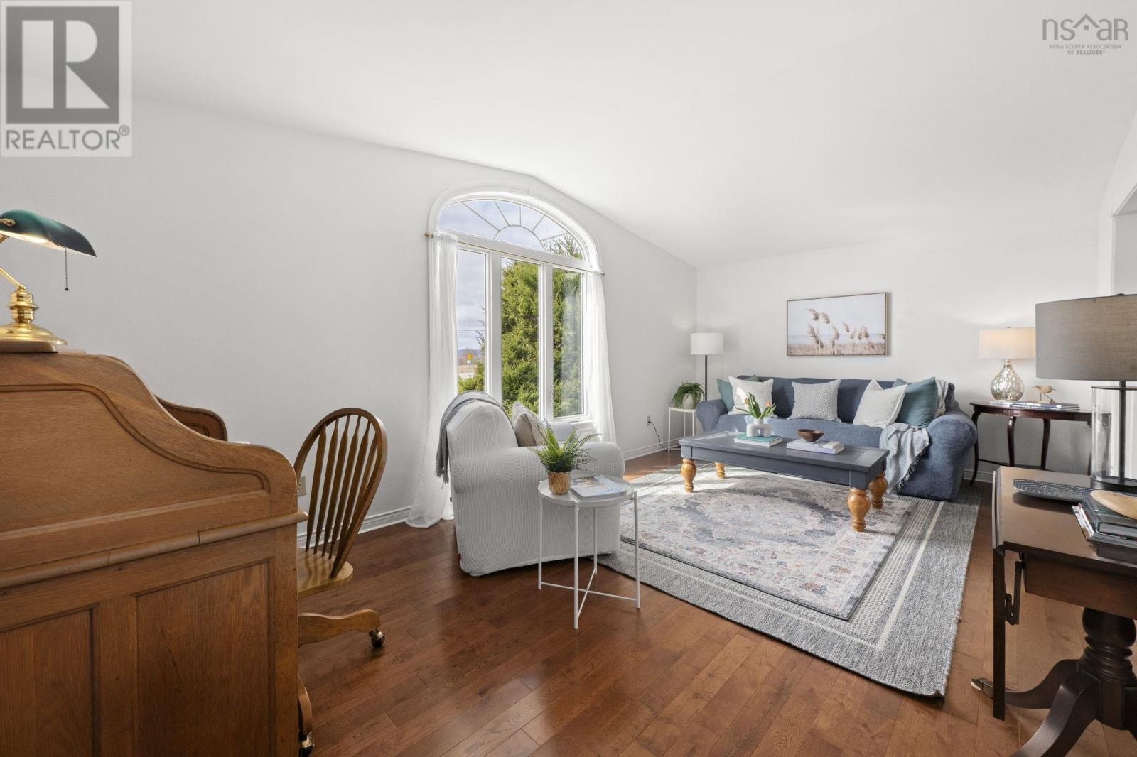 Property 6 of 50 of 789 Canard Street