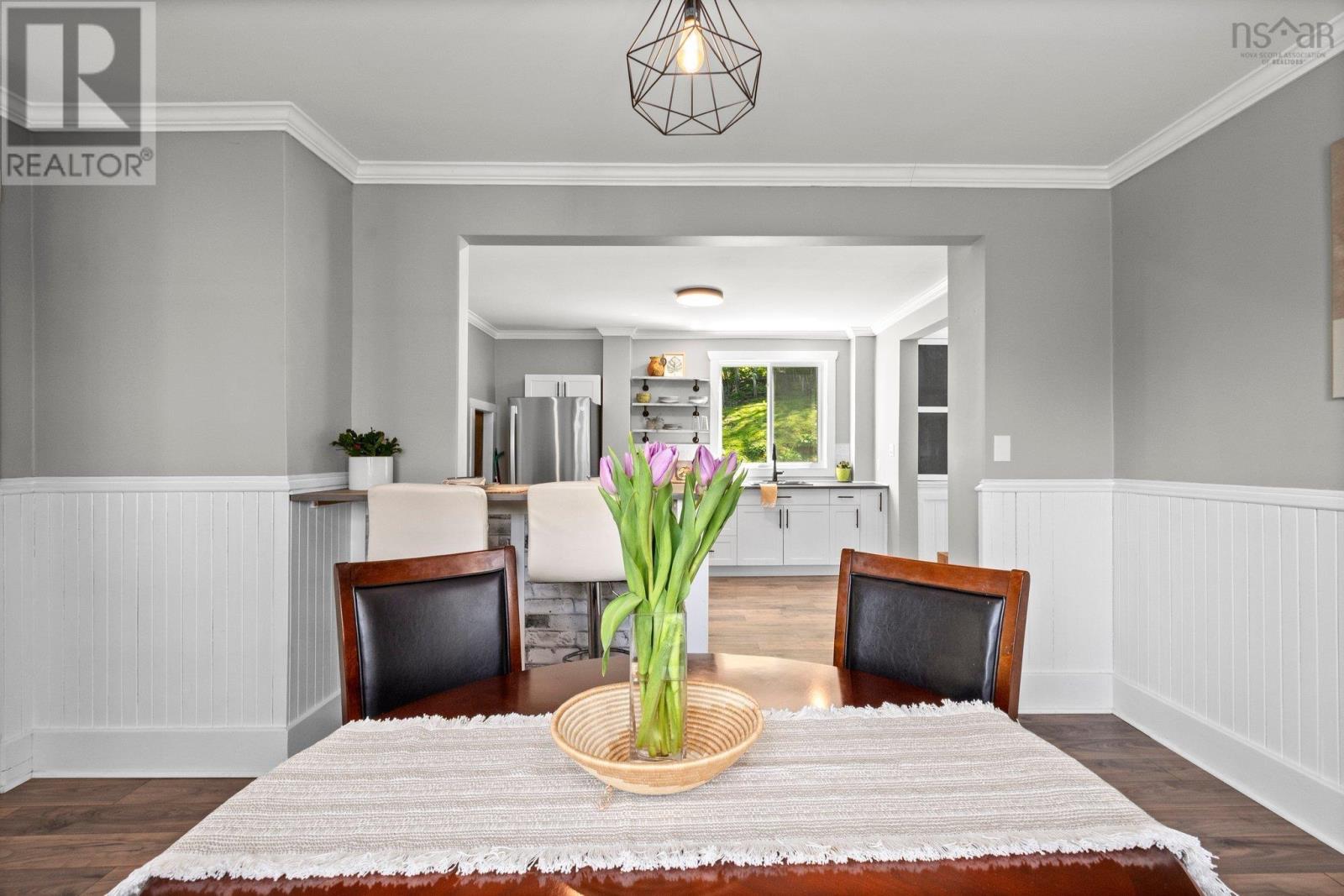 Property 14 of 48 of 73 Chester Avenue