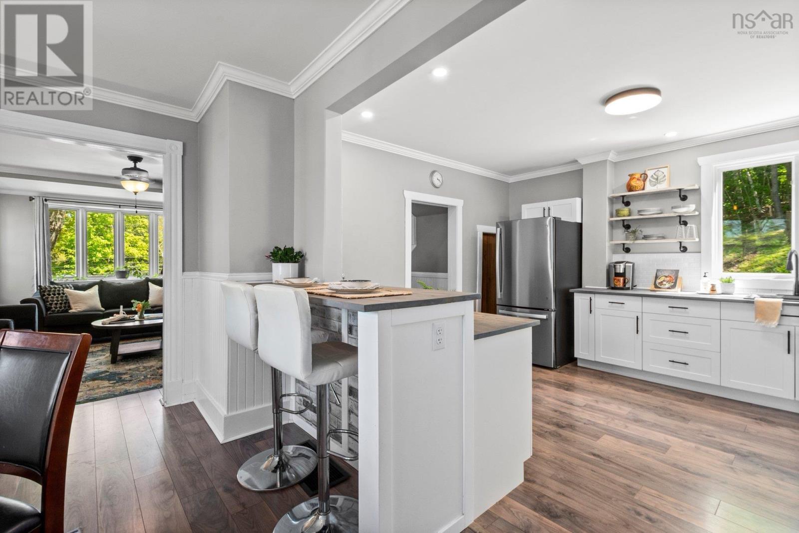 Property 15 of 48 of 73 Chester Avenue