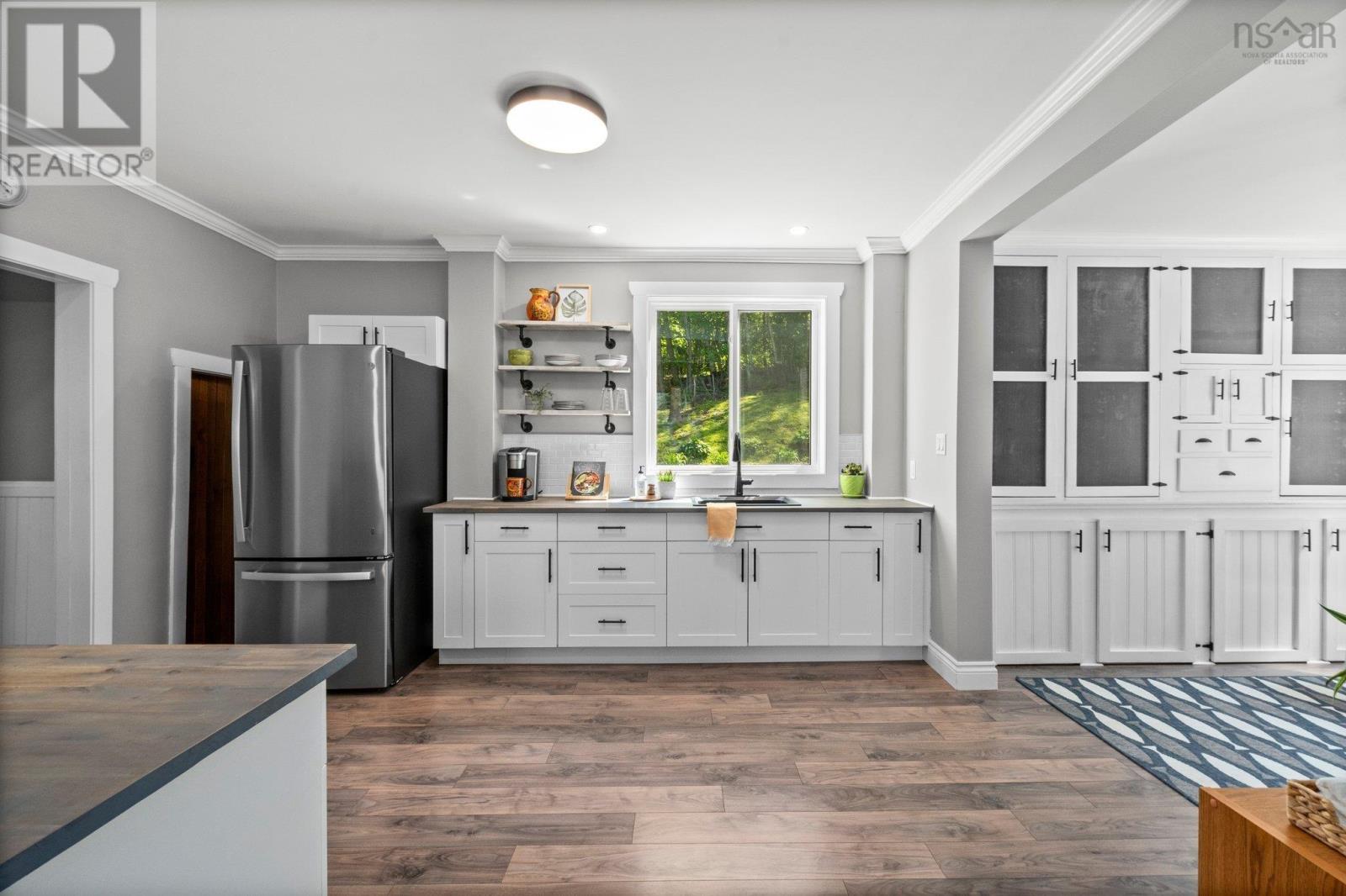 Property 16 of 48 of 73 Chester Avenue