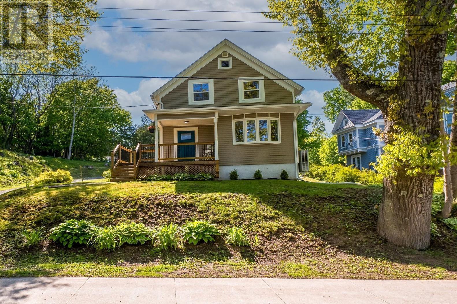 Property 2 of 48 of 73 Chester Avenue