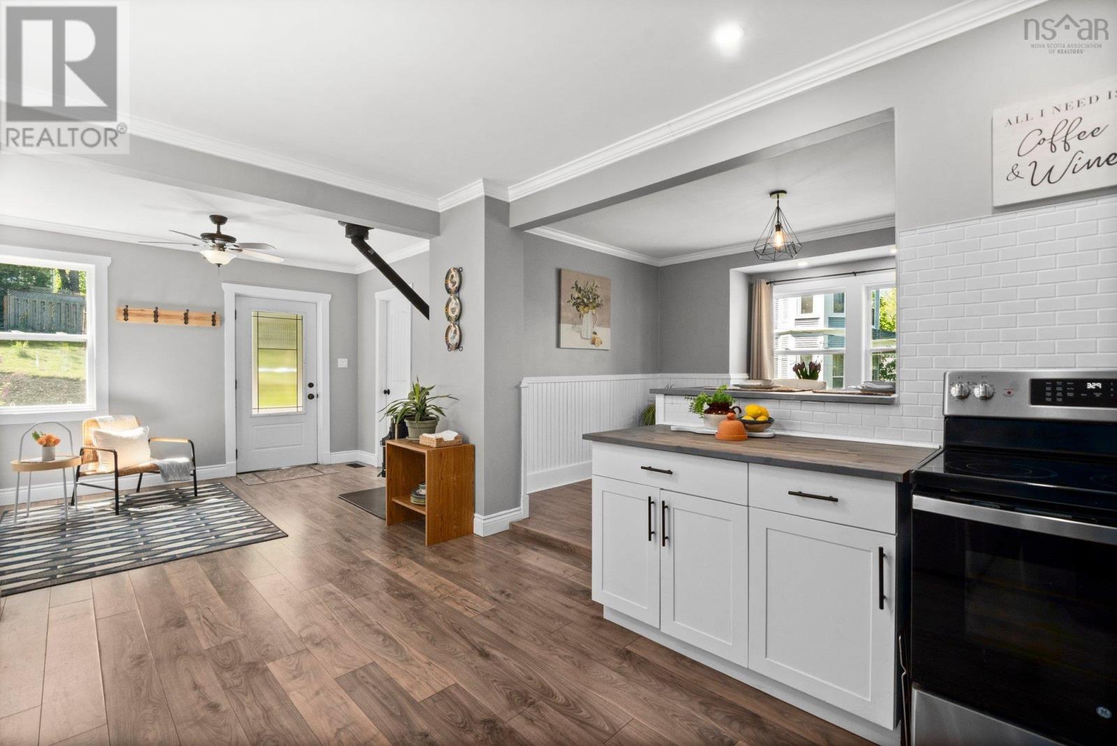 Property 20 of 48 of 73 Chester Avenue