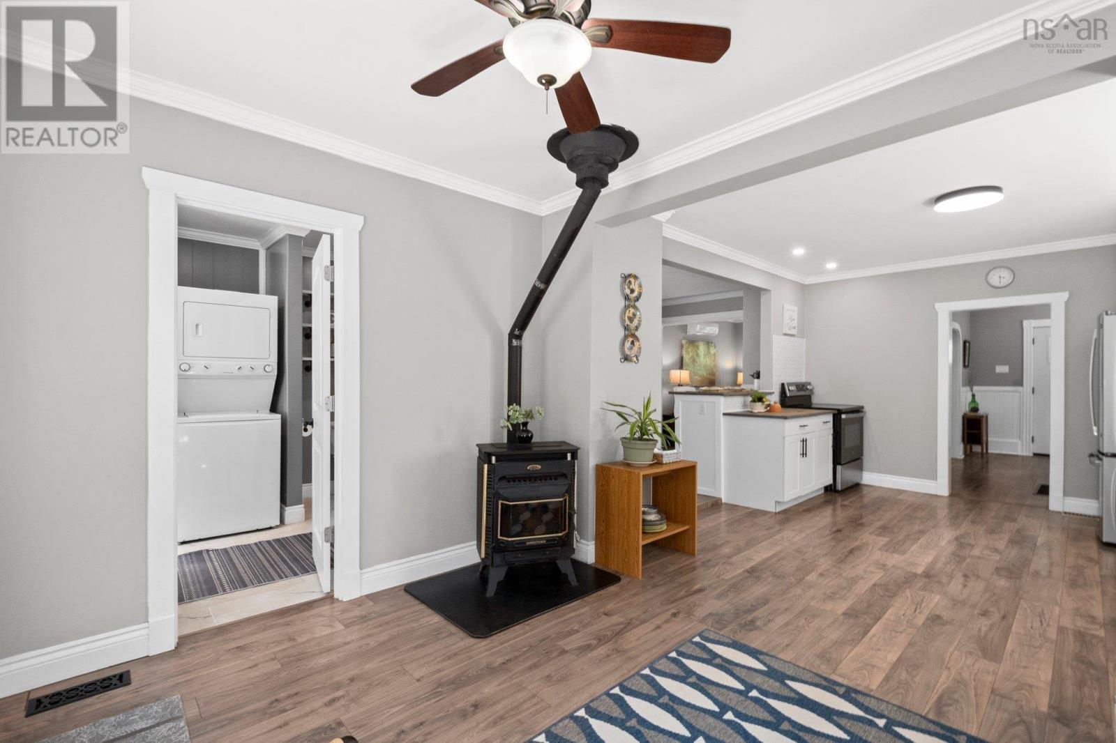 Property 25 of 48 of 73 Chester Avenue