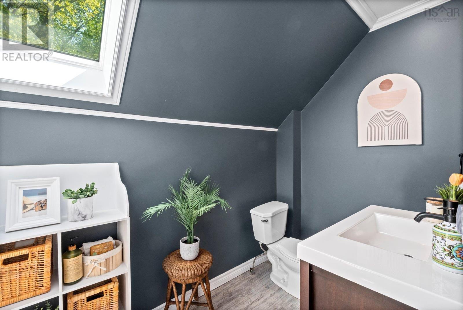 Property 31 of 48 of 73 Chester Avenue