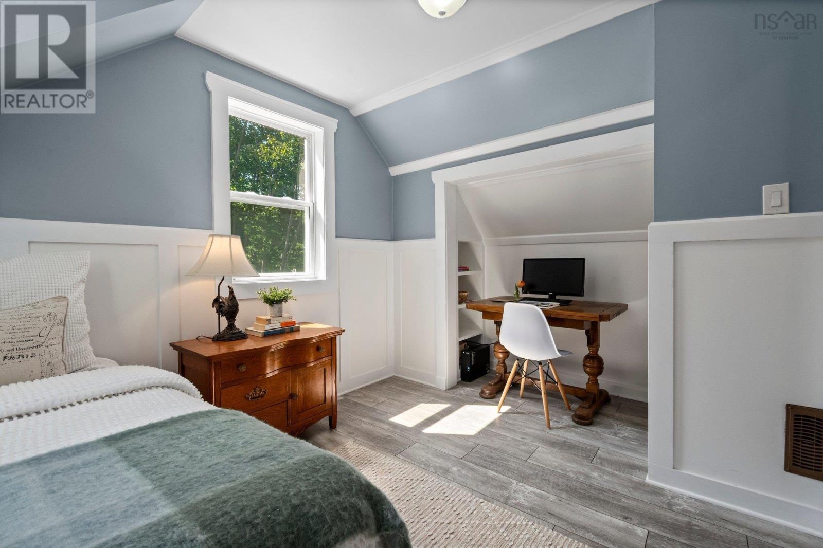 Property 35 of 48 of 73 Chester Avenue