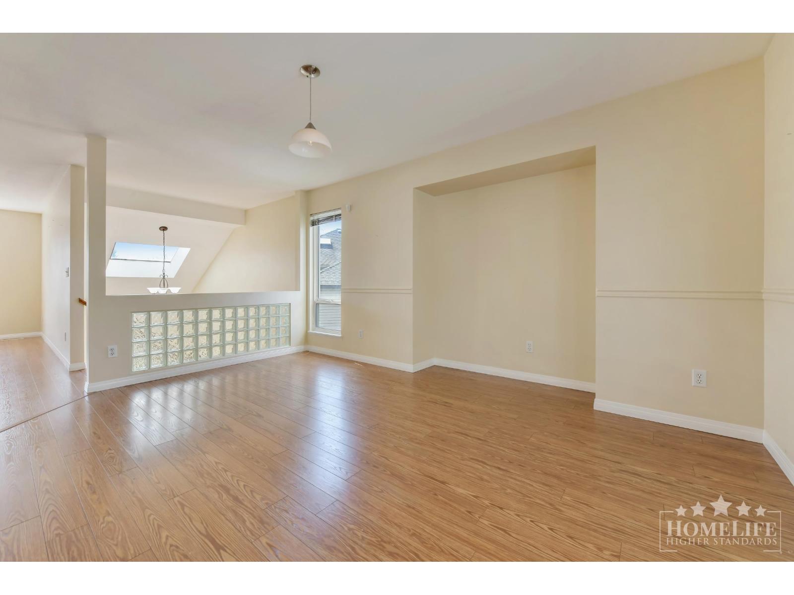 4 Bed, 2 Bath House for Rent in Surrey – Upper House 6375 187A STREET, Surrey - Image 26