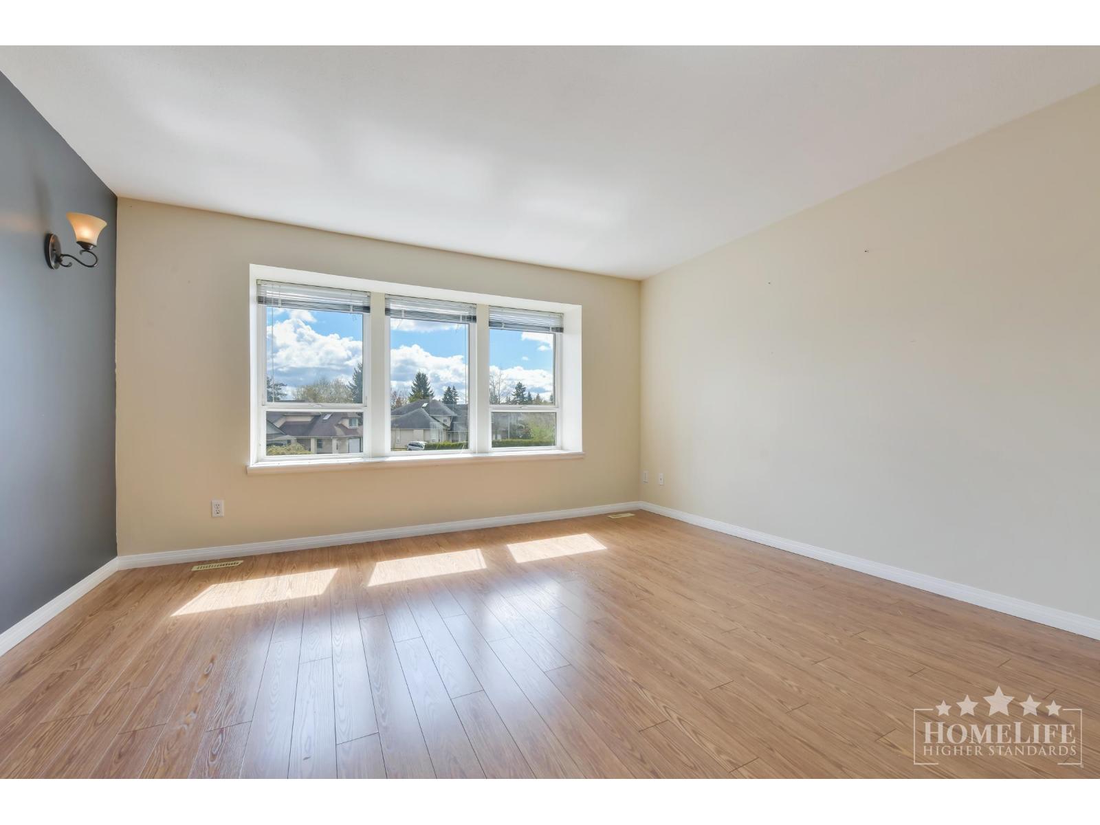 4 Bed, 2 Bath House for Rent in Surrey – Upper House 6375 187A STREET, Surrey - Image 17