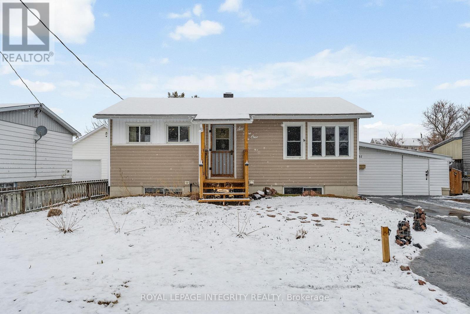 651 LORNE STREET W - 1