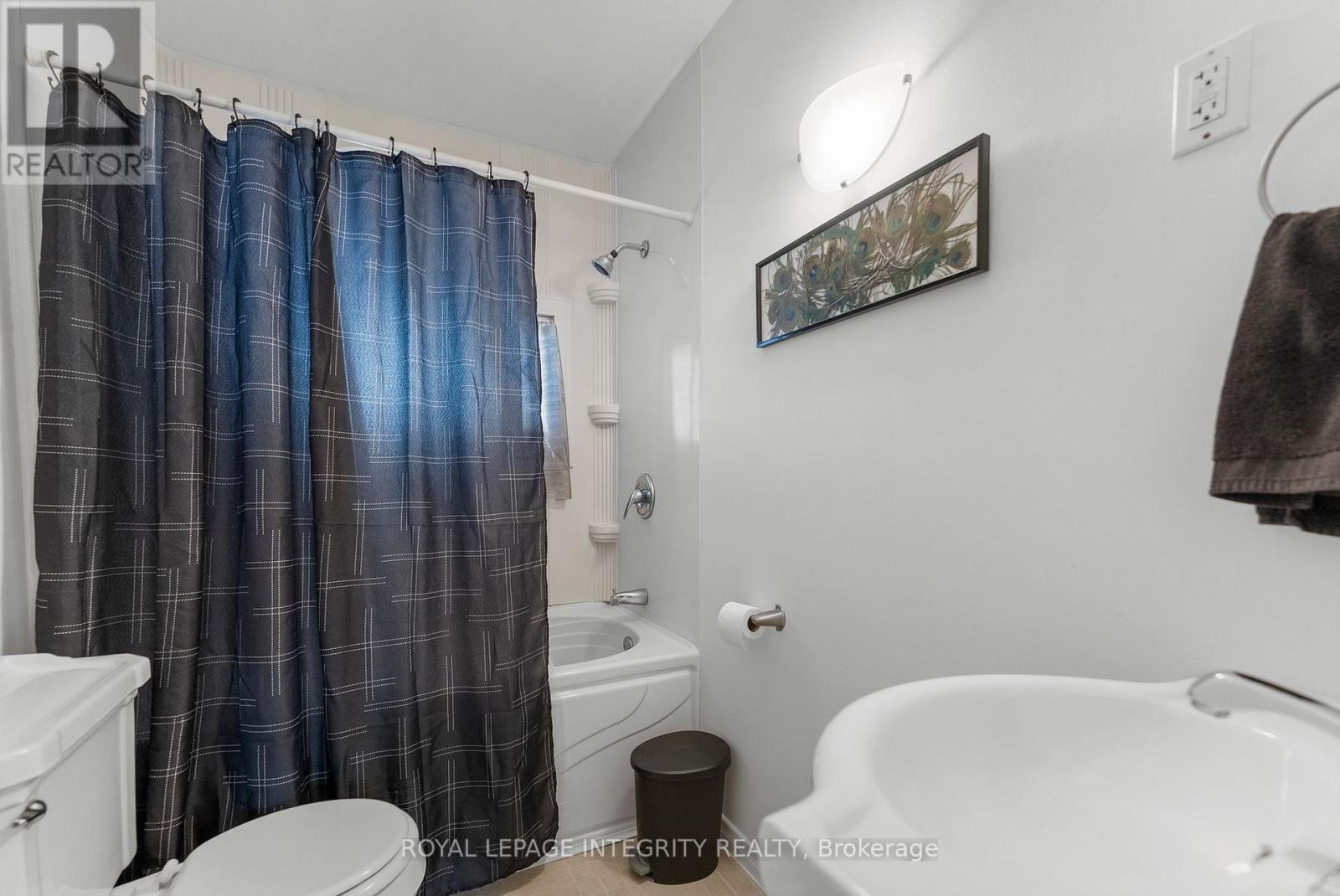 651 LORNE STREET W - 12
