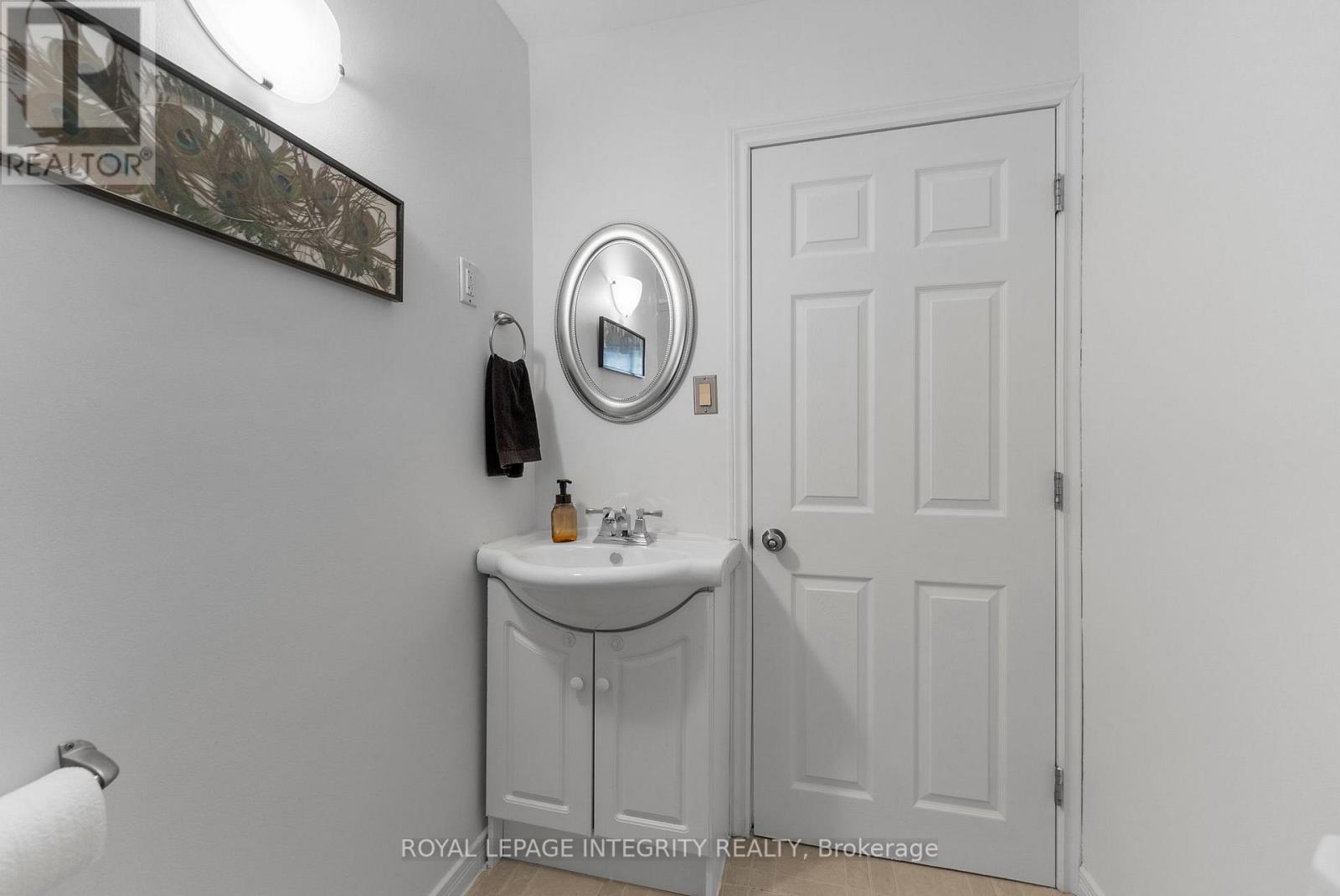651 LORNE STREET W - 13