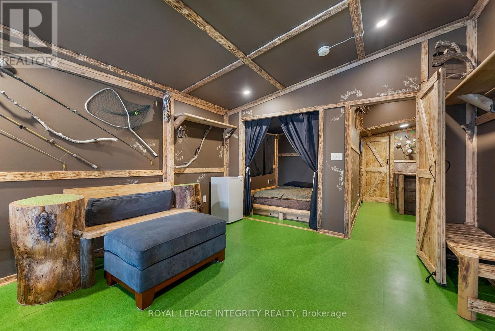 651 LORNE STREET W - 19