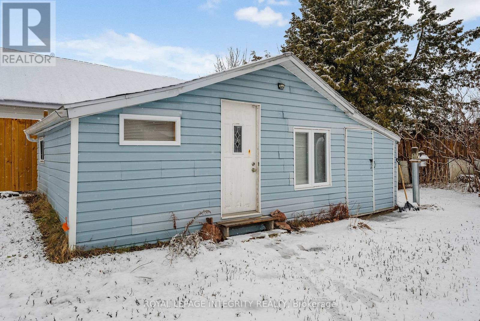 651 LORNE STREET W - 25