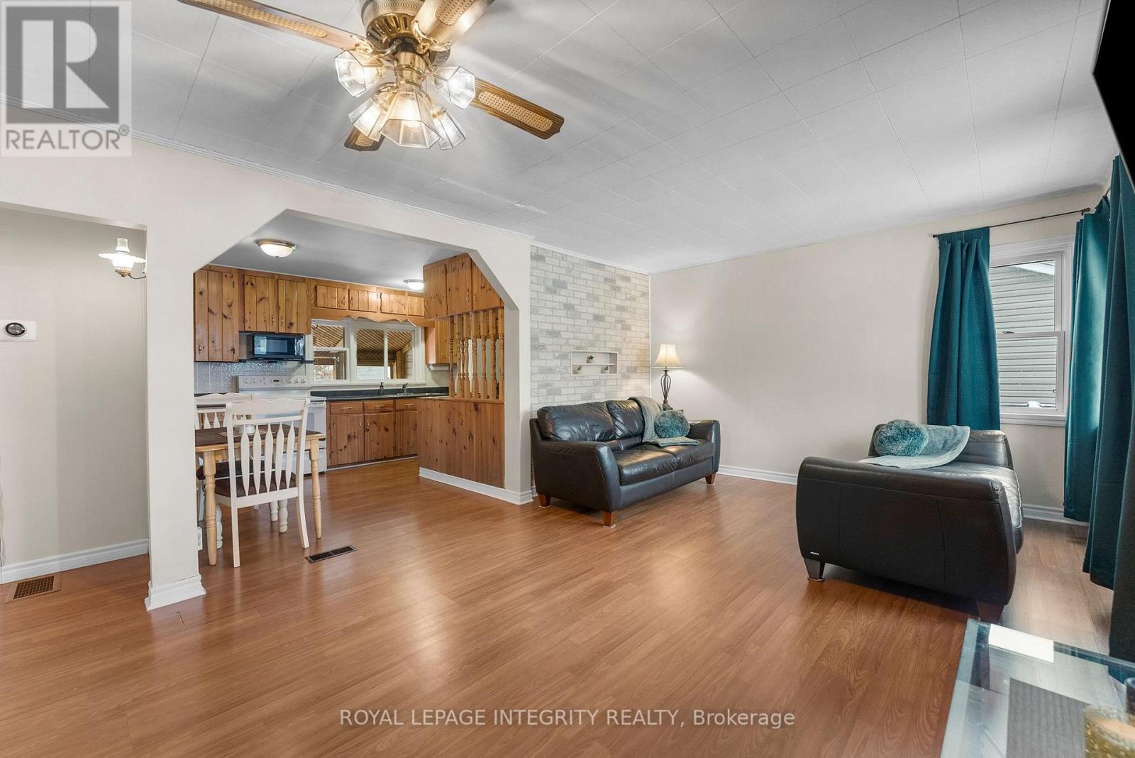 651 LORNE STREET W - 9