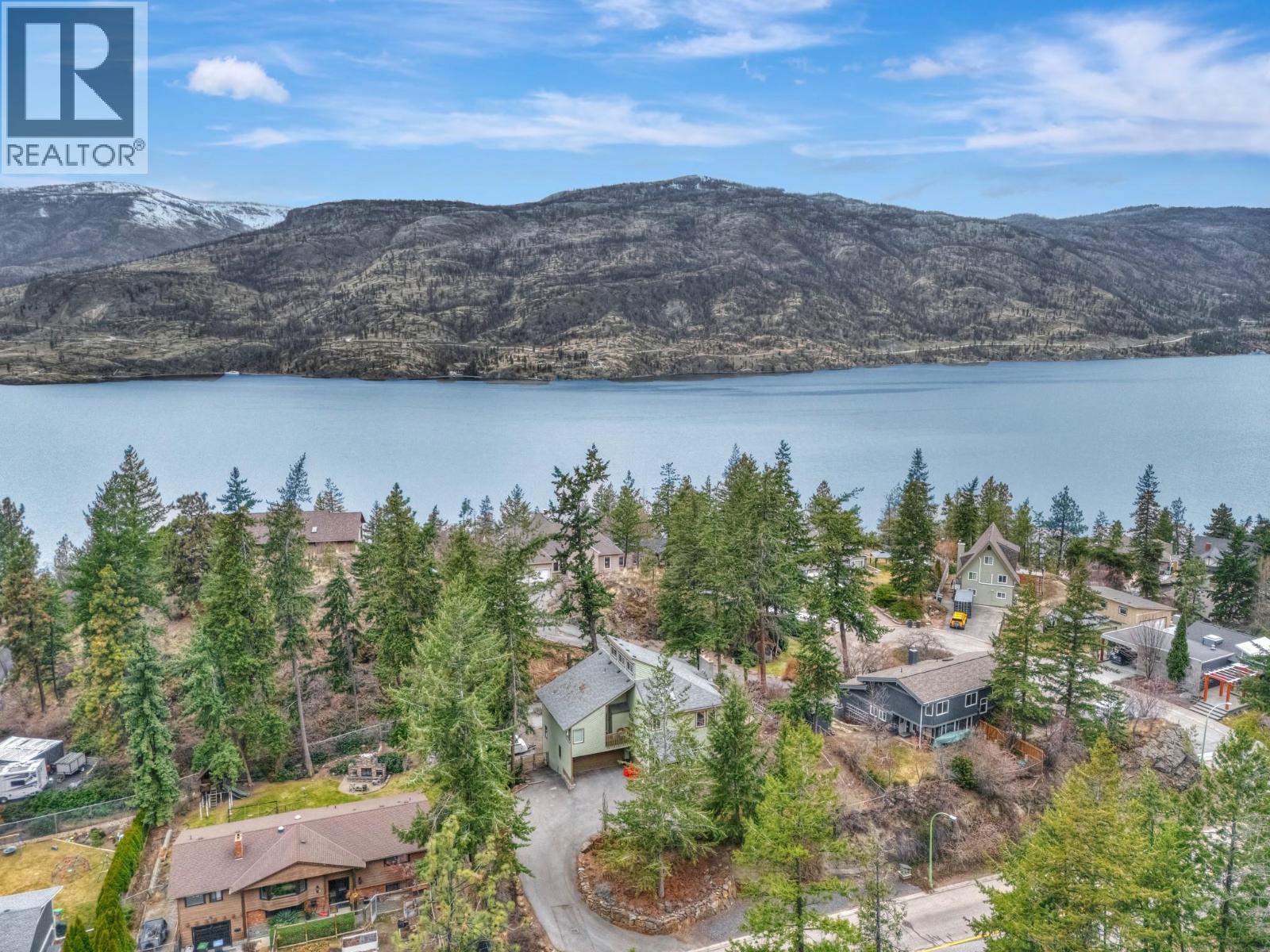  442 Clifton Road North, Kelowna