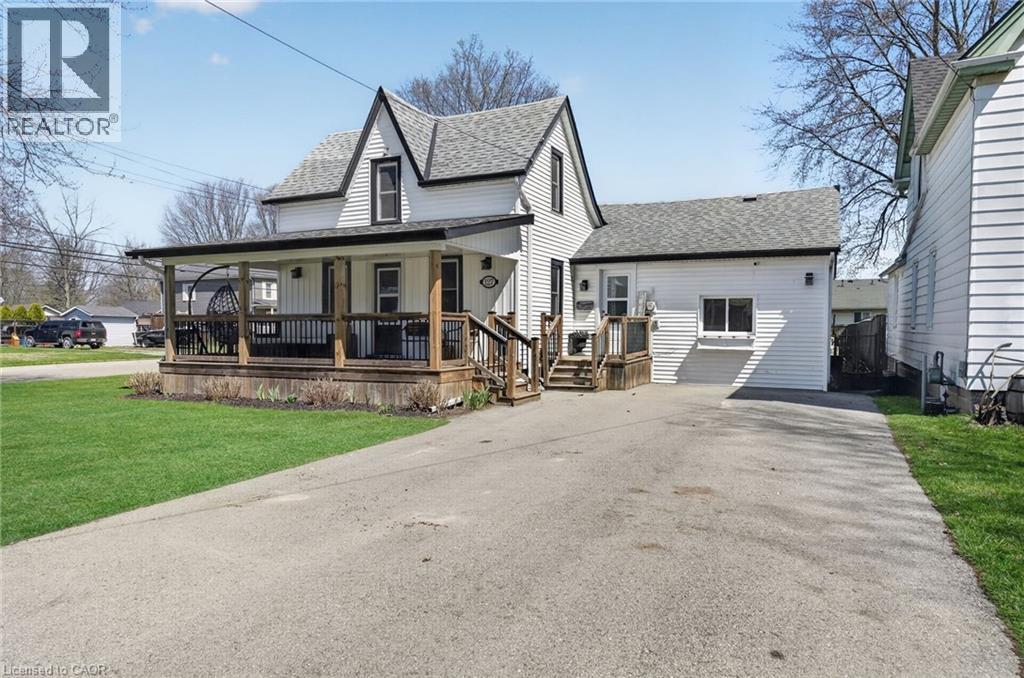 127 CROSS Street W, Dunnville, Ontario, N1A1N3 — Photo 2