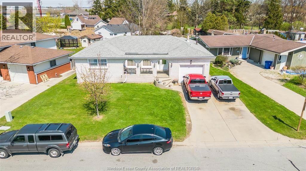 12 BENNIE AVENUE