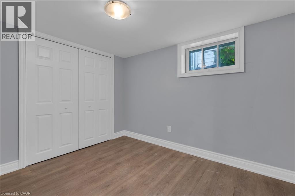 27 LASALLE Street - 28
