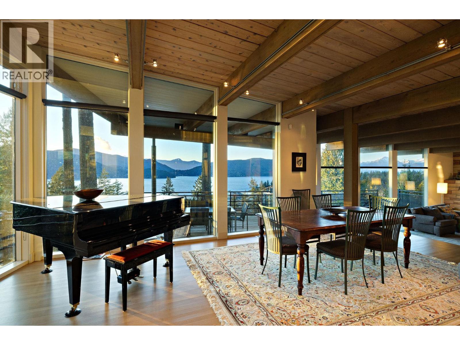 6235 OVERSTONE DRIVE, West Vancouver