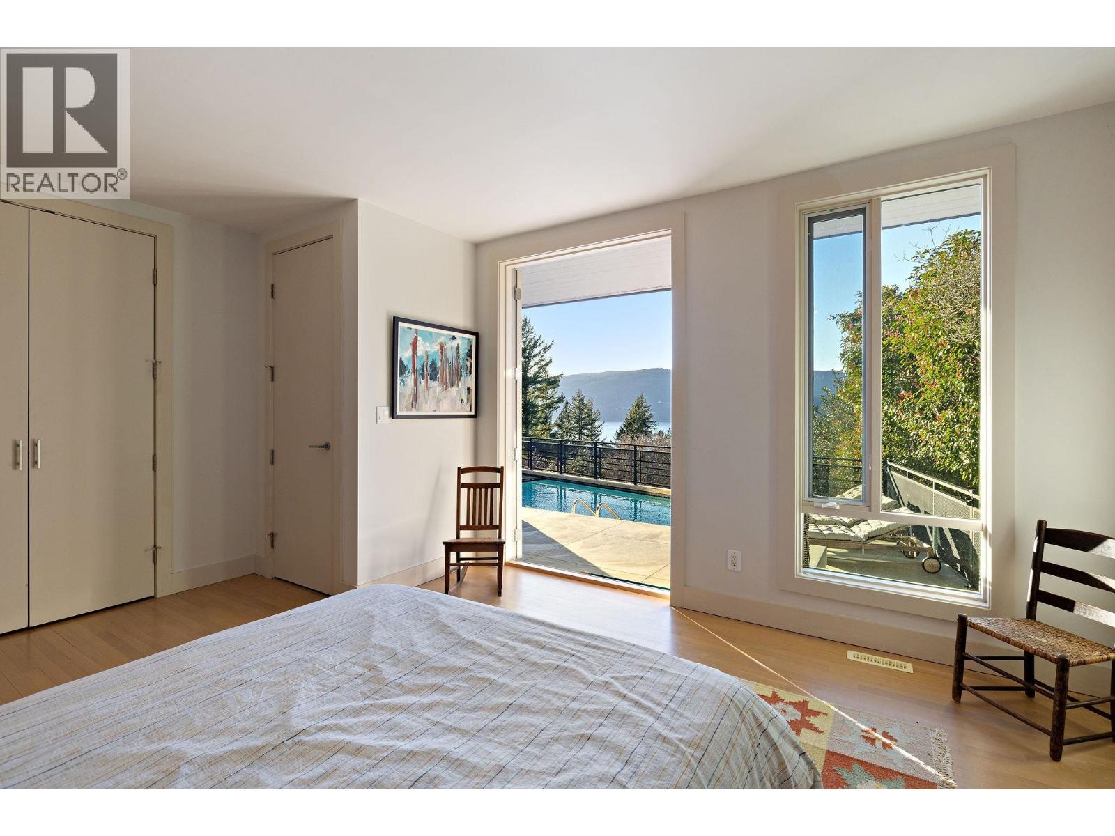 6235 OVERSTONE DRIVE, West Vancouver