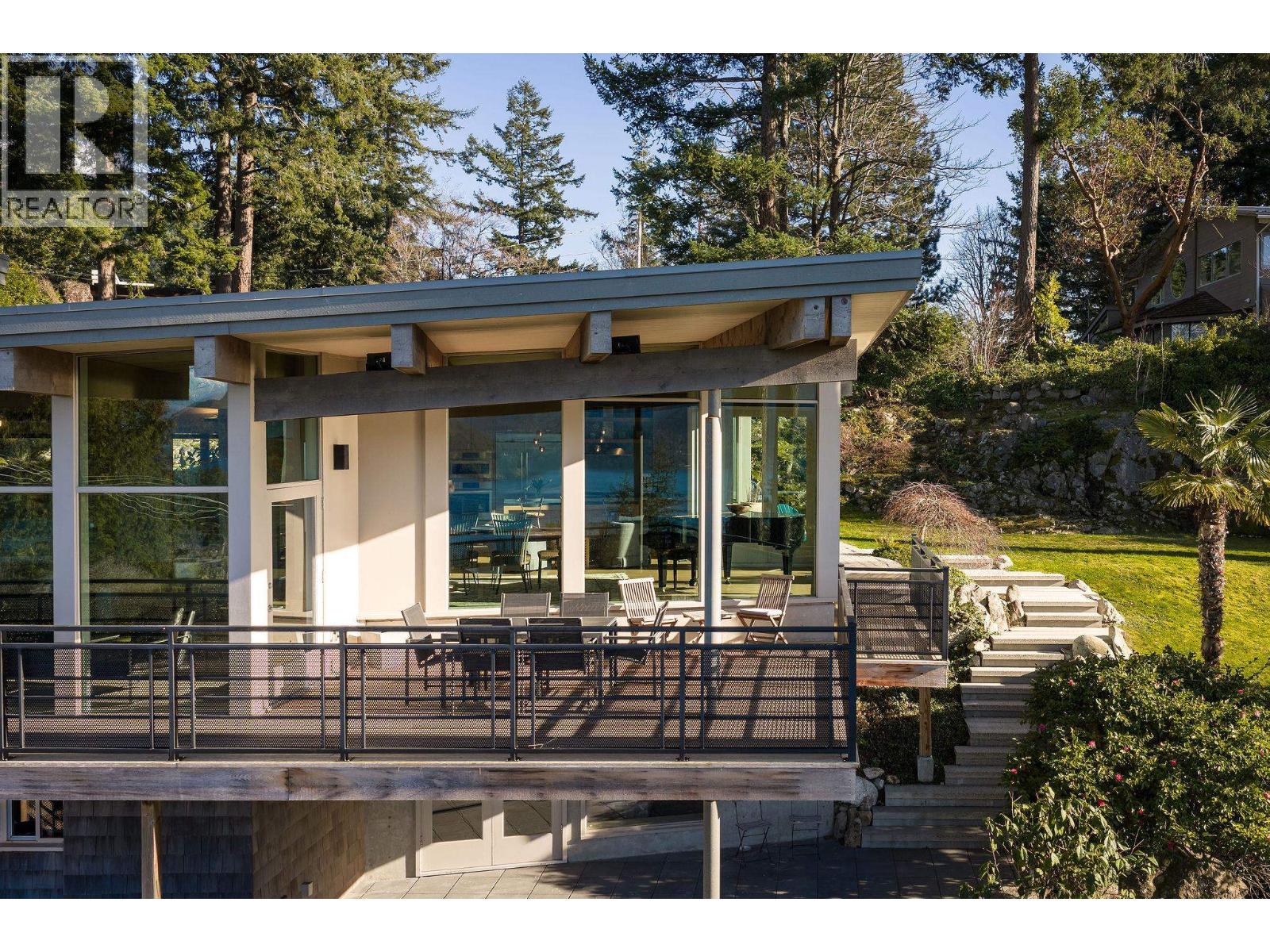 6235 OVERSTONE DRIVE, West Vancouver