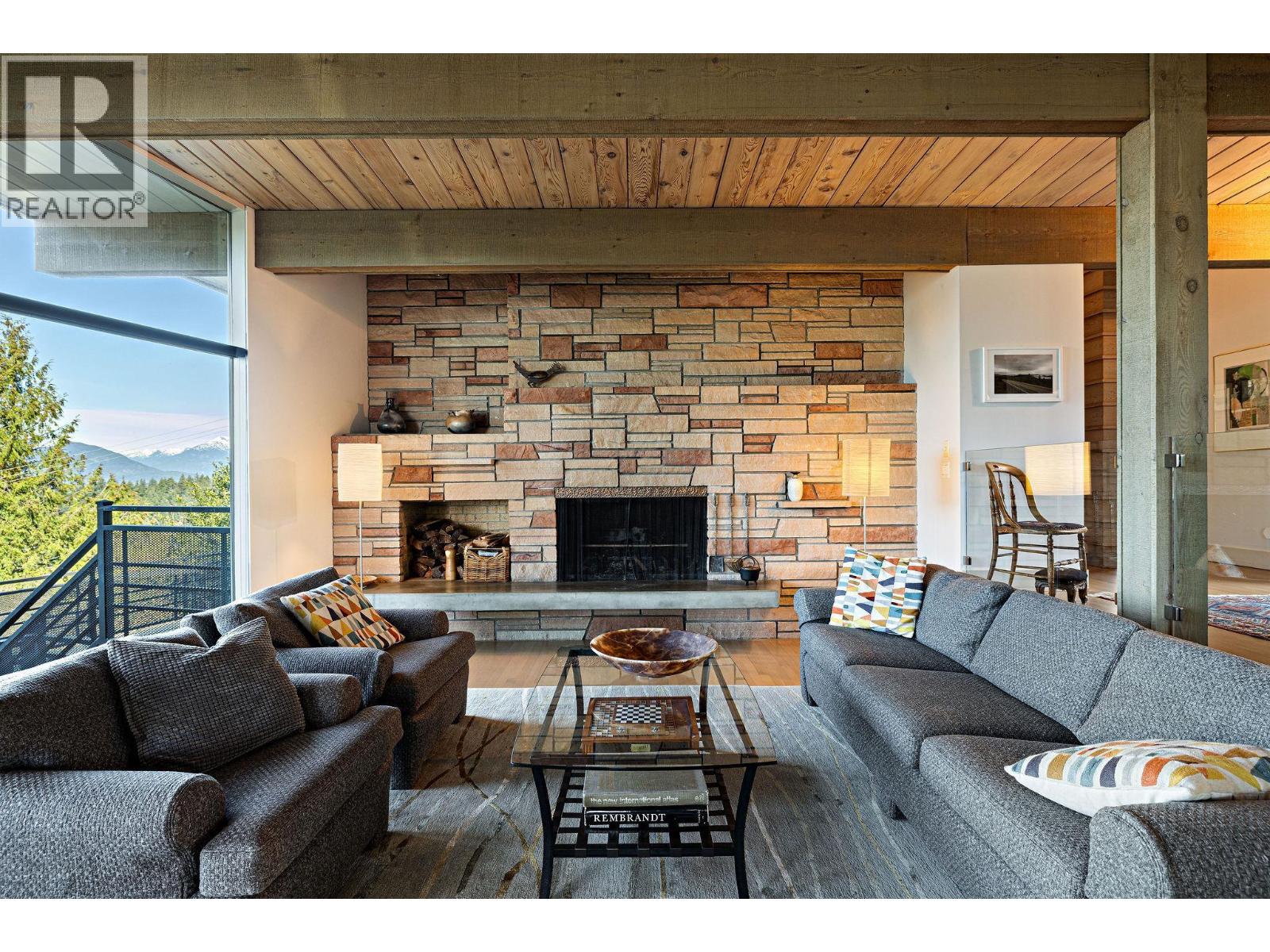 6235 OVERSTONE DRIVE, West Vancouver