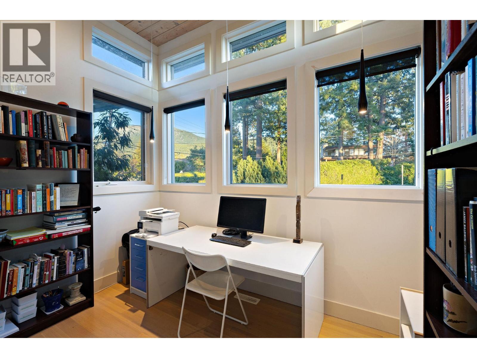 6235 OVERSTONE DRIVE, West Vancouver