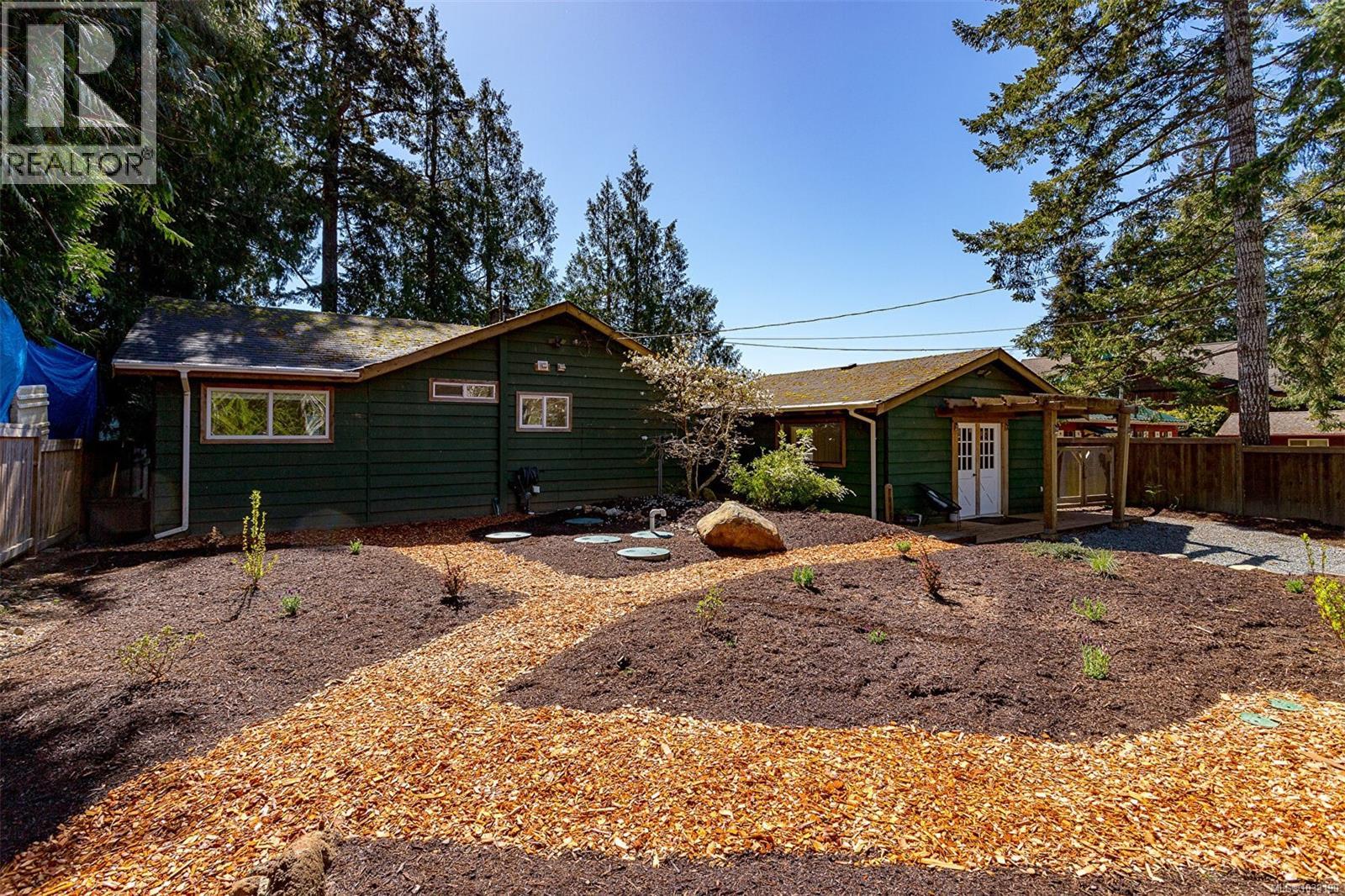 7815 Manatu Rd - 9