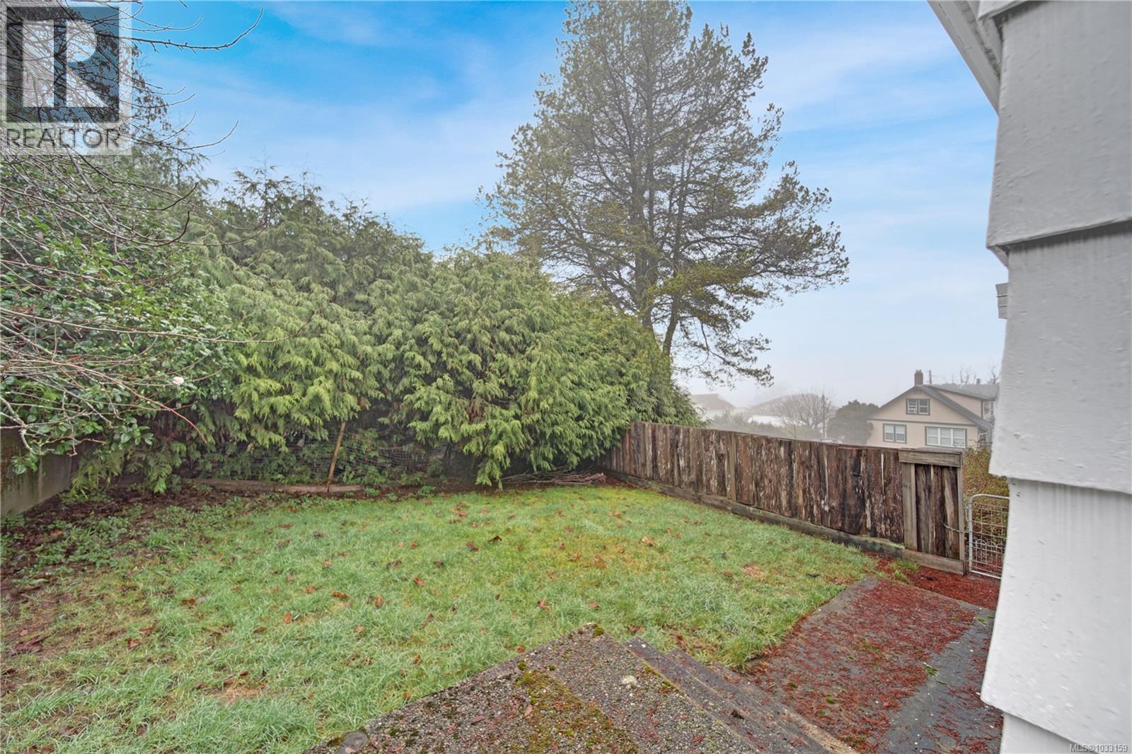 2955 6th Ave - 32